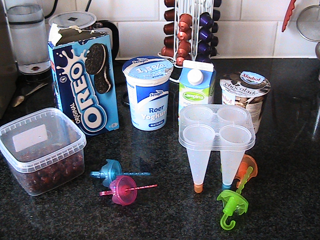 Goede Oreo-Cranberry ijs maken. | a girls lifestyle. VY-85